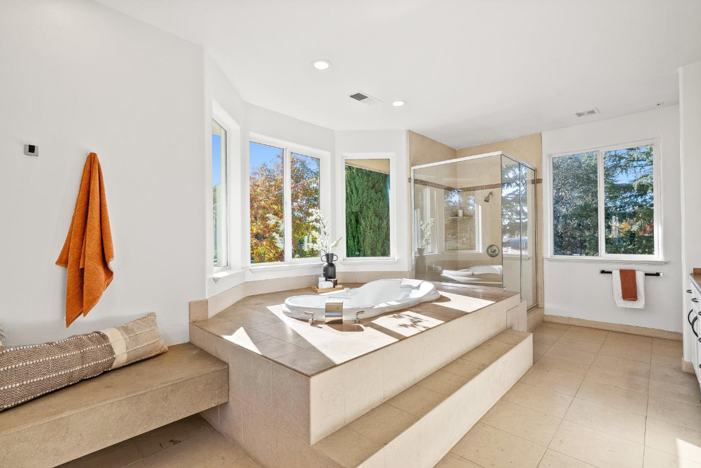 Detail Gallery Image 34 of 81 For 325 E Oakwood Blvd, Redwood City,  CA 94061 - 4 Beds | 3/1 Baths