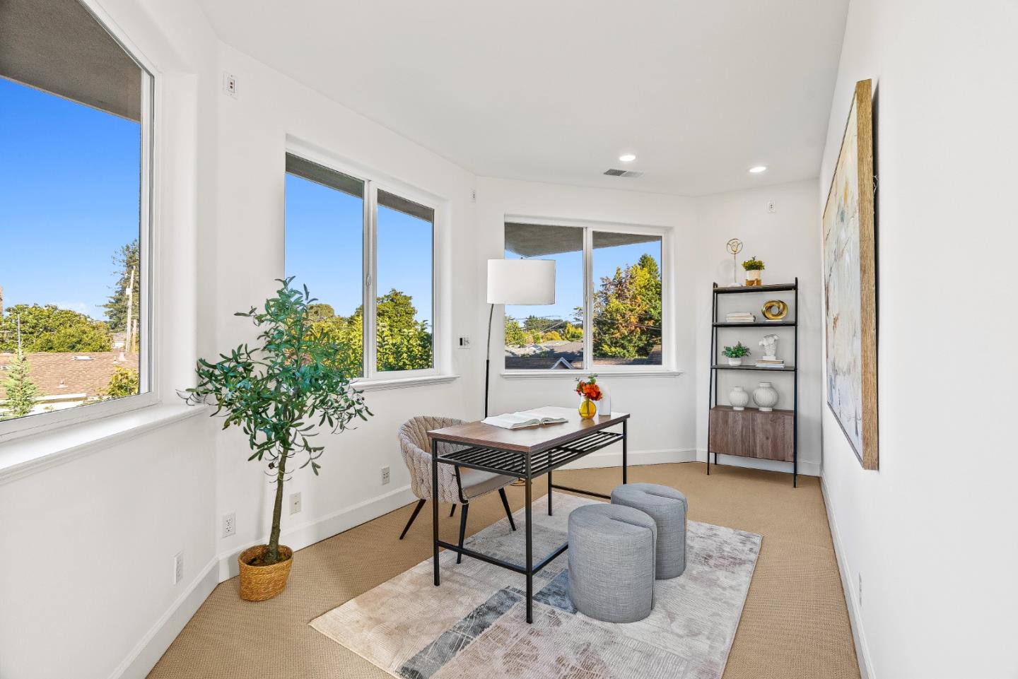 Detail Gallery Image 40 of 81 For 325 E Oakwood Blvd, Redwood City,  CA 94061 - 4 Beds | 3/1 Baths