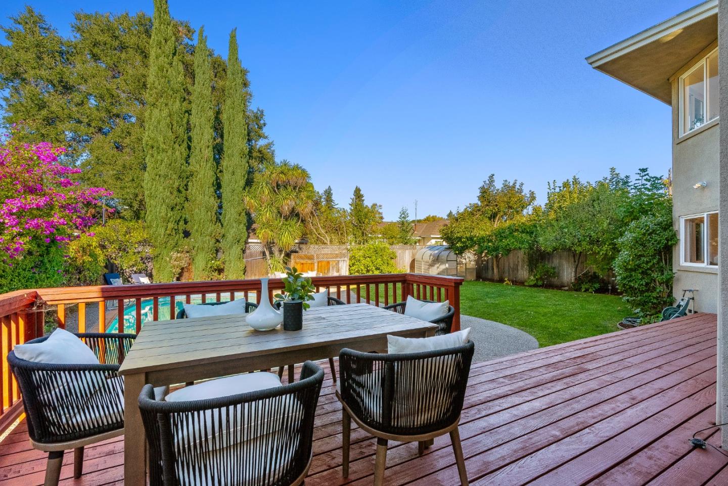 Detail Gallery Image 51 of 81 For 325 E Oakwood Blvd, Redwood City,  CA 94061 - 4 Beds | 3/1 Baths