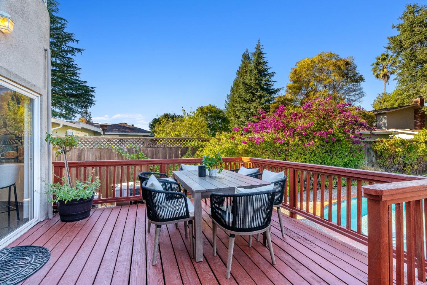 Detail Gallery Image 52 of 81 For 325 E Oakwood Blvd, Redwood City,  CA 94061 - 4 Beds | 3/1 Baths