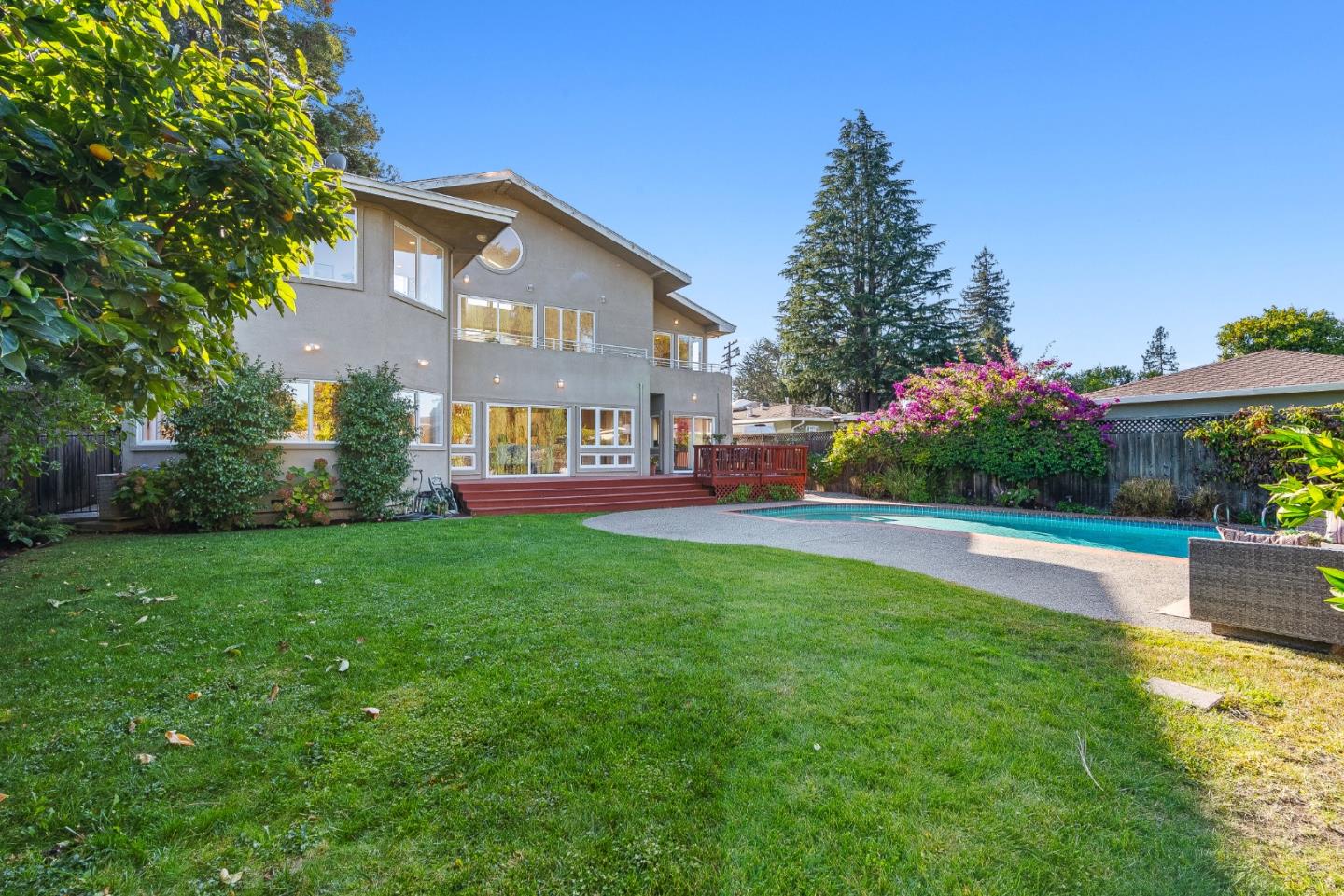 Detail Gallery Image 55 of 81 For 325 E Oakwood Blvd, Redwood City,  CA 94061 - 4 Beds | 3/1 Baths