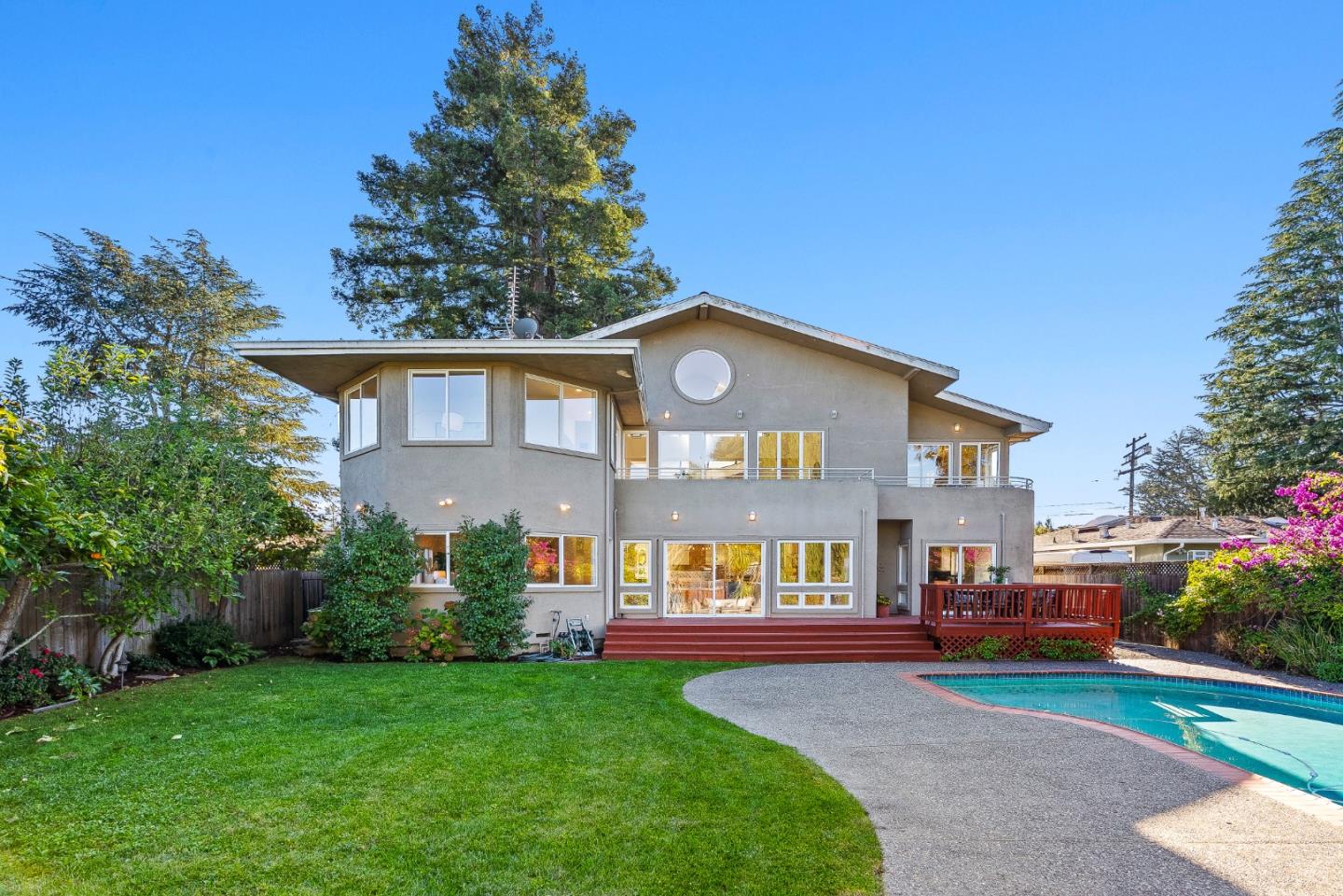 Detail Gallery Image 56 of 81 For 325 E Oakwood Blvd, Redwood City,  CA 94061 - 4 Beds | 3/1 Baths