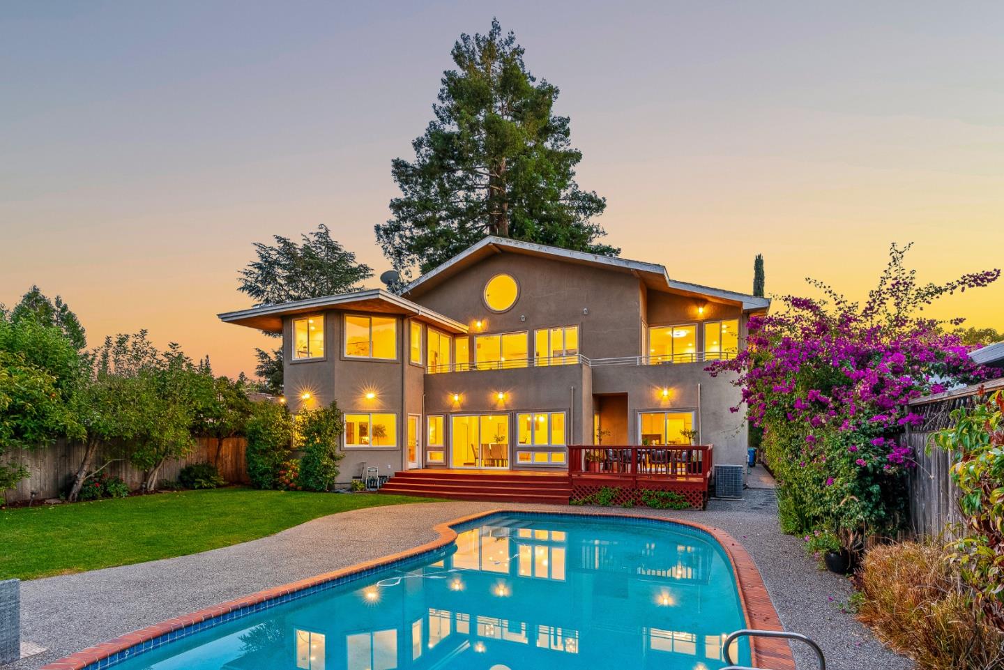 Detail Gallery Image 65 of 81 For 325 E Oakwood Blvd, Redwood City,  CA 94061 - 4 Beds | 3/1 Baths