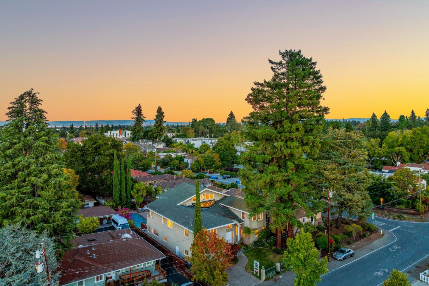 Detail Gallery Image 66 of 81 For 325 E Oakwood Blvd, Redwood City,  CA 94061 - 4 Beds | 3/1 Baths