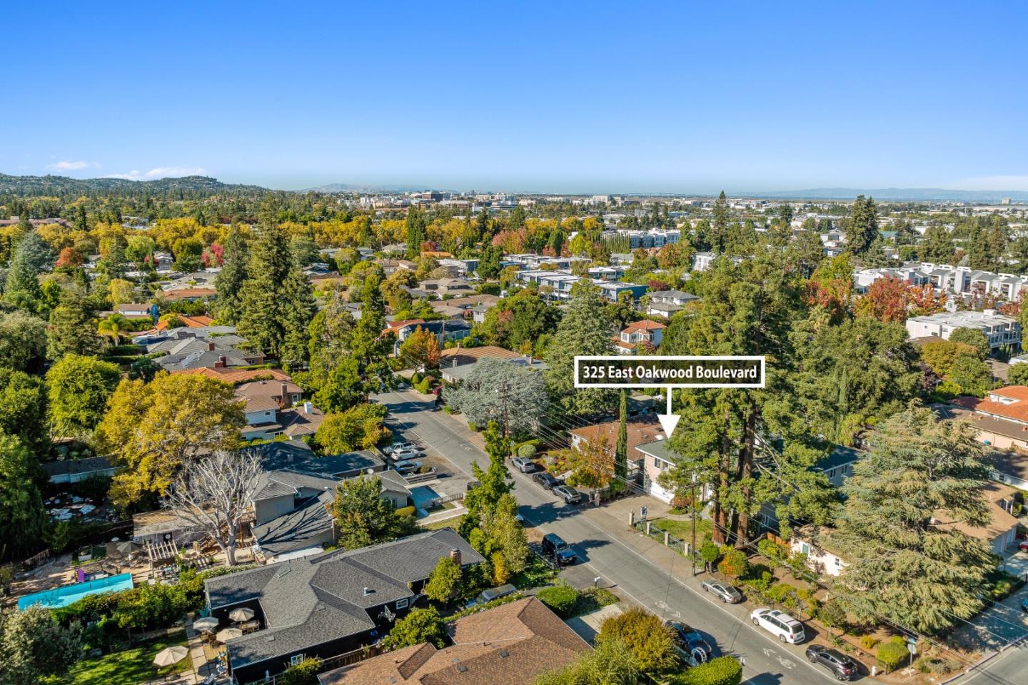 Detail Gallery Image 72 of 81 For 325 E Oakwood Blvd, Redwood City,  CA 94061 - 4 Beds | 3/1 Baths