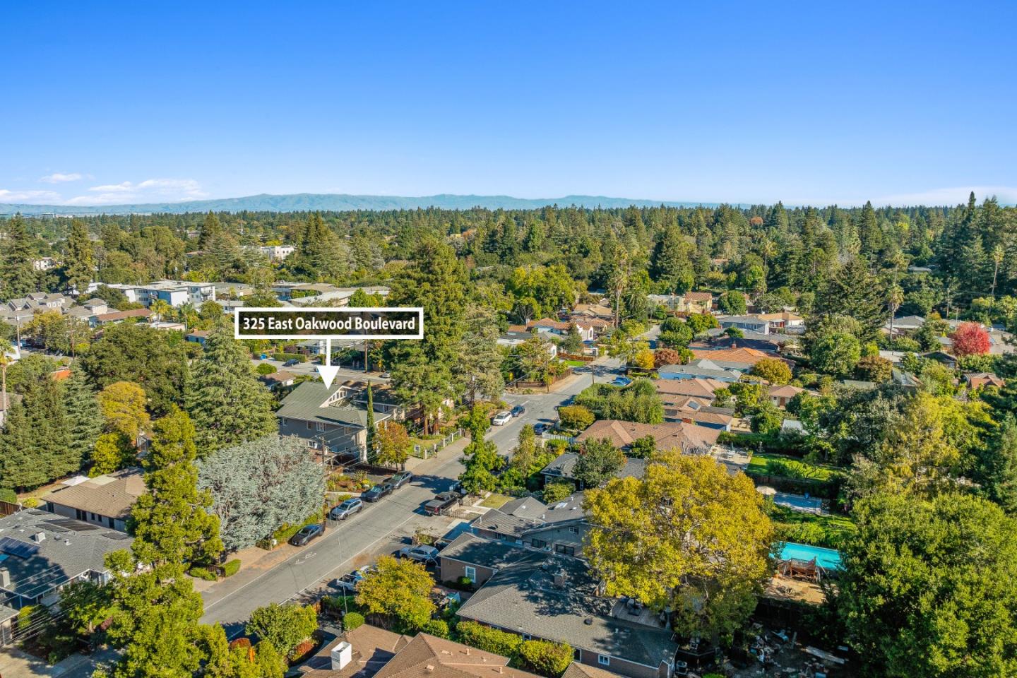 Detail Gallery Image 73 of 81 For 325 E Oakwood Blvd, Redwood City,  CA 94061 - 4 Beds | 3/1 Baths