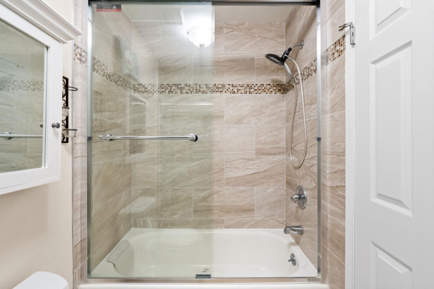 Detail Gallery Image 17 of 21 For 663 Concord Pl, Pleasanton,  CA 94566 - 2 Beds | 1/1 Baths