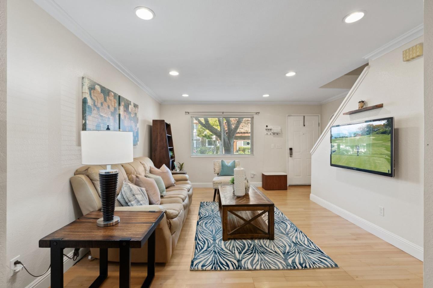 Detail Gallery Image 2 of 21 For 663 Concord Pl, Pleasanton,  CA 94566 - 2 Beds | 1/1 Baths