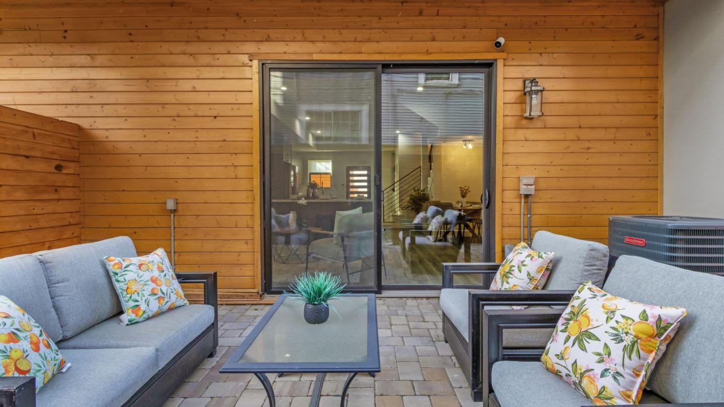 Detail Gallery Image 42 of 50 For 737 S 2nd St #2,  San Jose,  CA 95112 - 3 Beds | 3 Baths