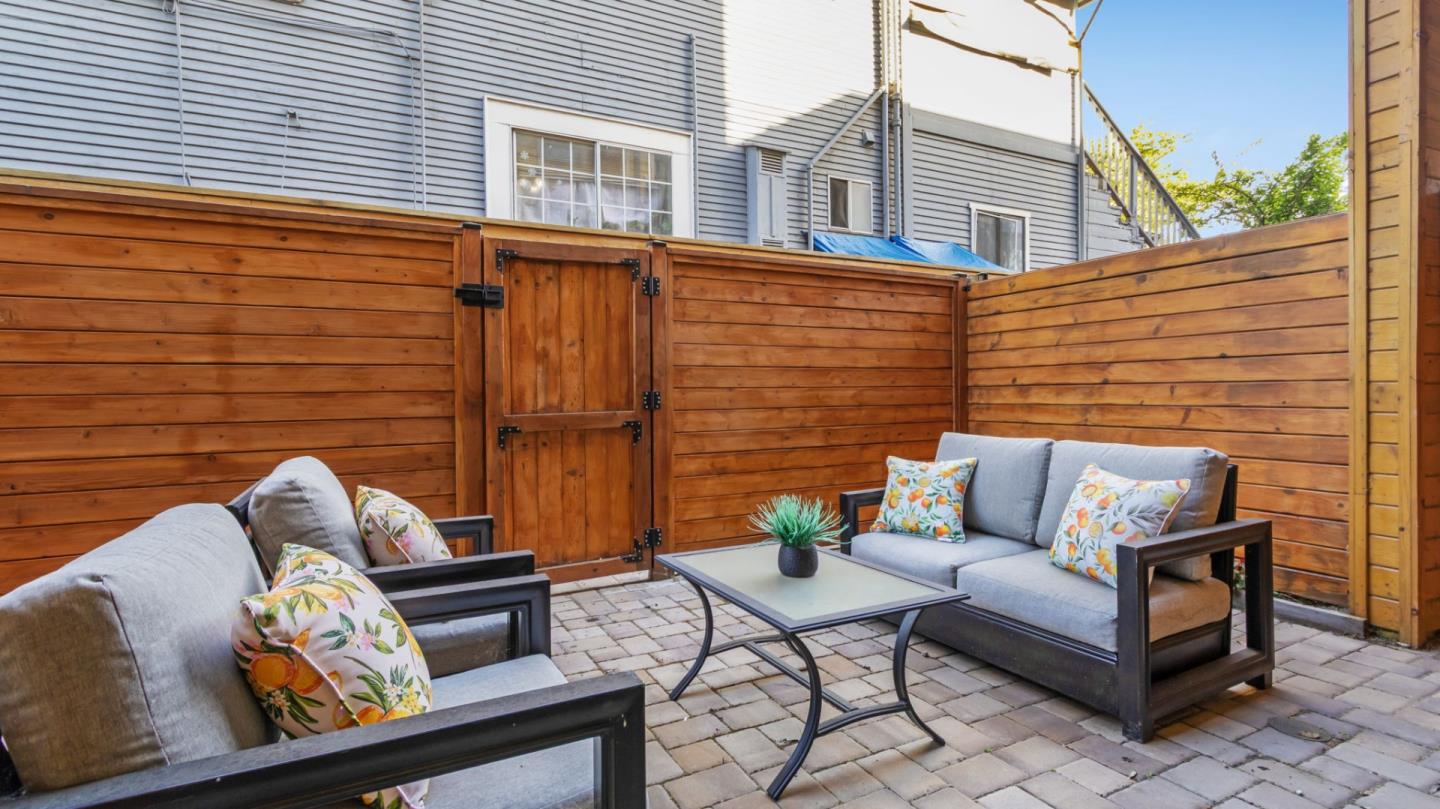 Detail Gallery Image 43 of 50 For 737 S 2nd St #2,  San Jose,  CA 95112 - 3 Beds | 3 Baths