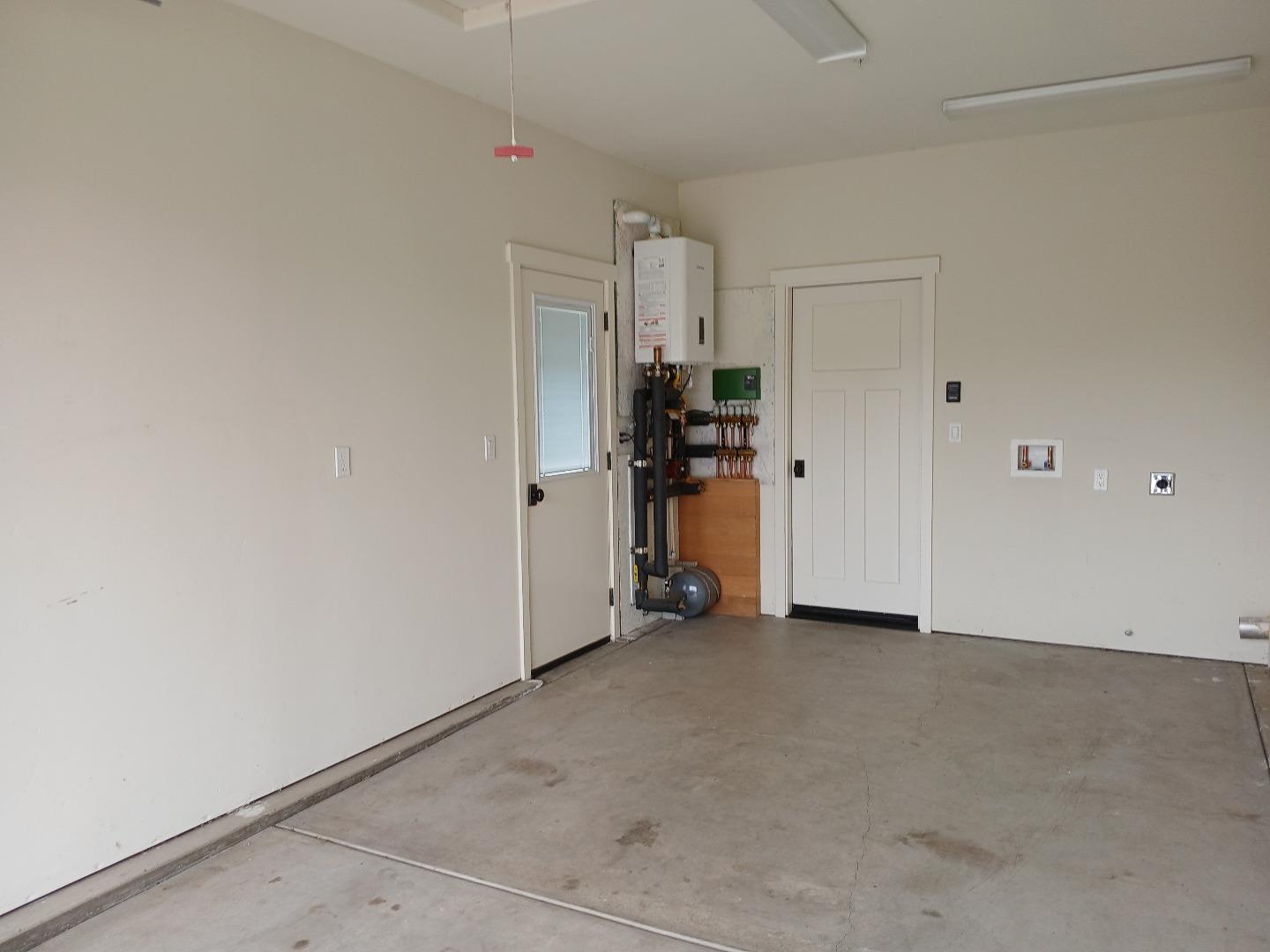 Detail Gallery Image 11 of 11 For 415 Spruce St, Half Moon Bay,  CA 94019 - 2 Beds | 2 Baths