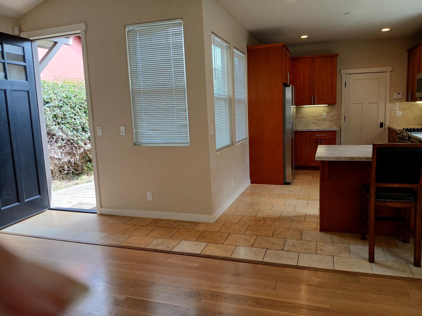 Detail Gallery Image 3 of 11 For 415 Spruce St, Half Moon Bay,  CA 94019 - 2 Beds | 2 Baths