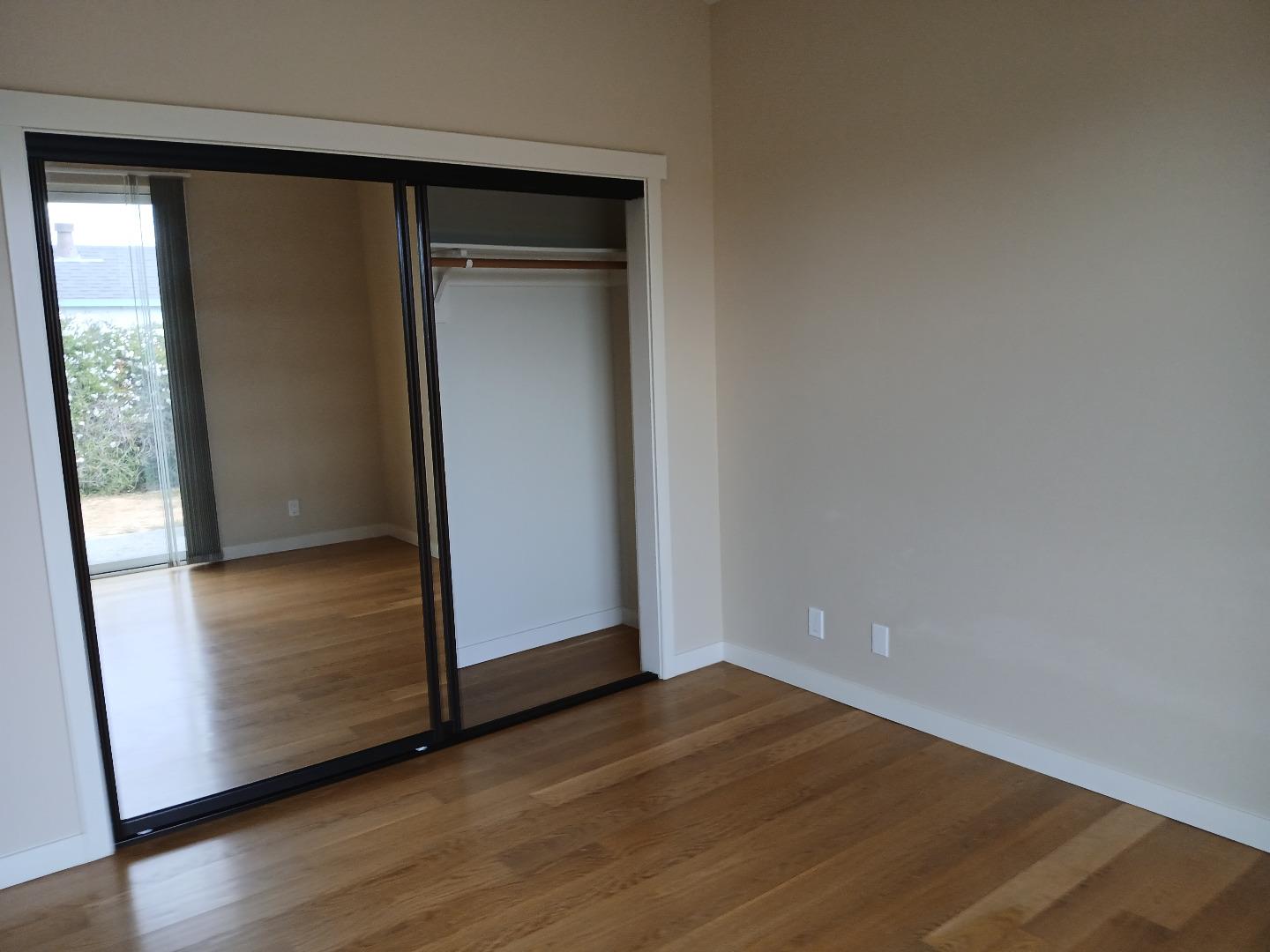 Detail Gallery Image 6 of 11 For 415 Spruce St, Half Moon Bay,  CA 94019 - 2 Beds | 2 Baths