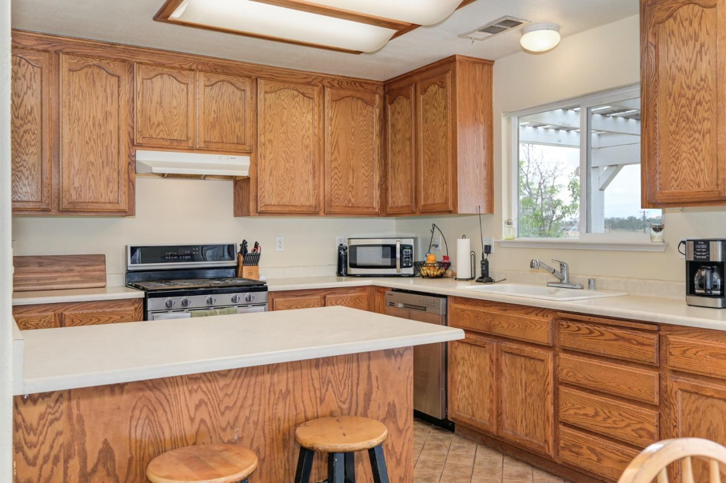 Detail Gallery Image 12 of 37 For 2412 Quiver Dr, Ione,  CA 95640 - 3 Beds | 2 Baths