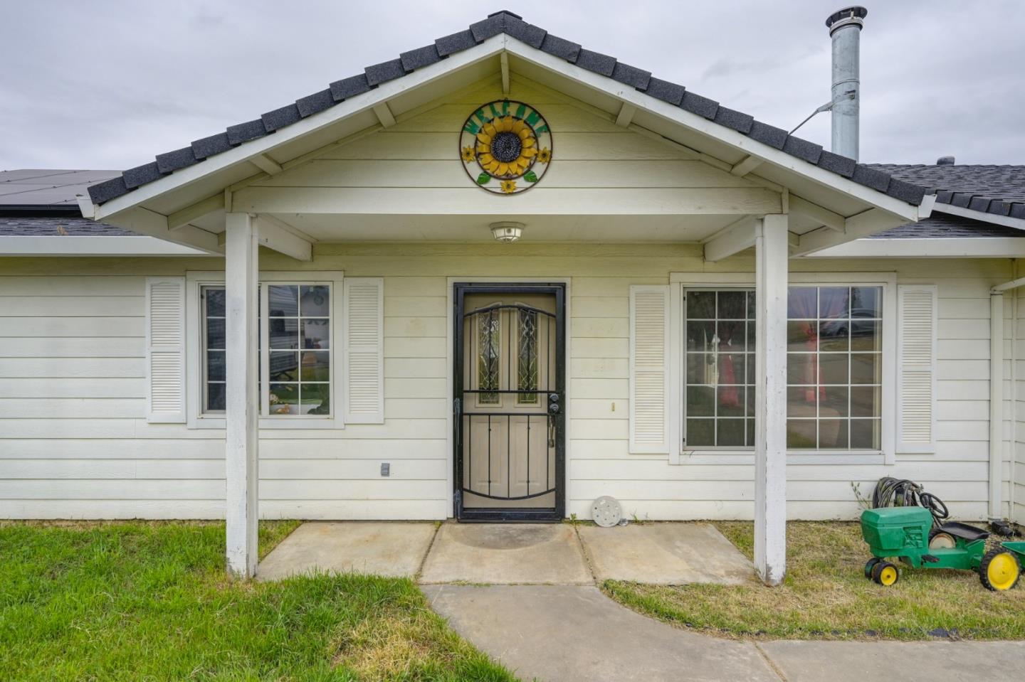 Detail Gallery Image 4 of 37 For 2412 Quiver Dr, Ione,  CA 95640 - 3 Beds | 2 Baths