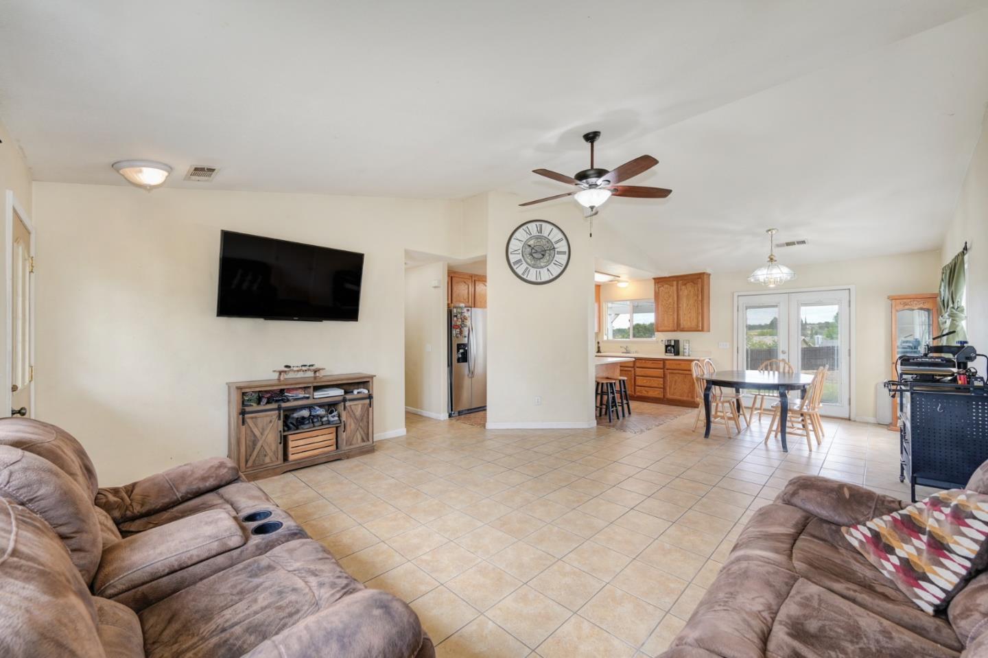 Detail Gallery Image 5 of 37 For 2412 Quiver Dr, Ione,  CA 95640 - 3 Beds | 2 Baths