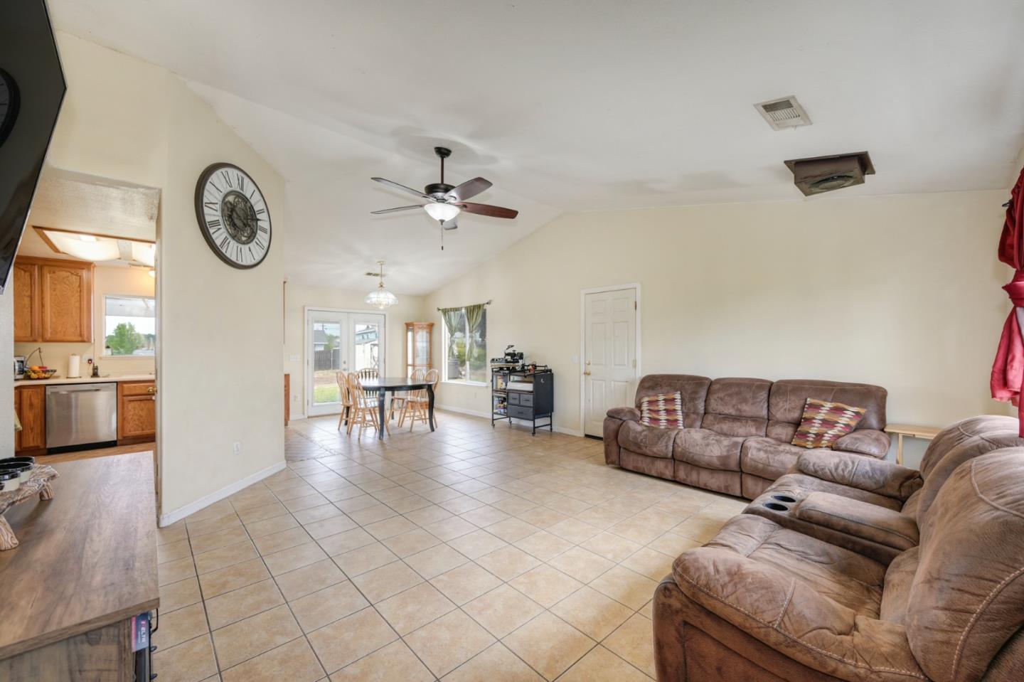 Detail Gallery Image 8 of 37 For 2412 Quiver Dr, Ione,  CA 95640 - 3 Beds | 2 Baths