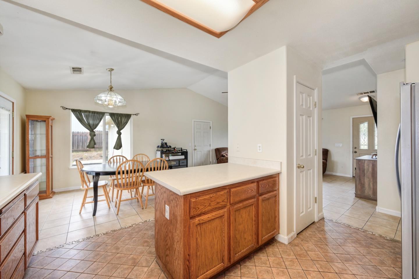 Detail Gallery Image 9 of 37 For 2412 Quiver Dr, Ione,  CA 95640 - 3 Beds | 2 Baths