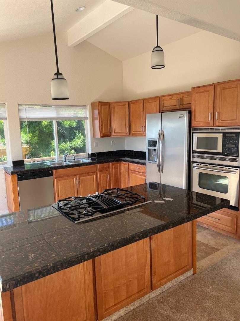 Detail Gallery Image 5 of 18 For 629 Poker Flat Rd, Copperopolis,  CA 95228 - 3 Beds | 2/1 Baths
