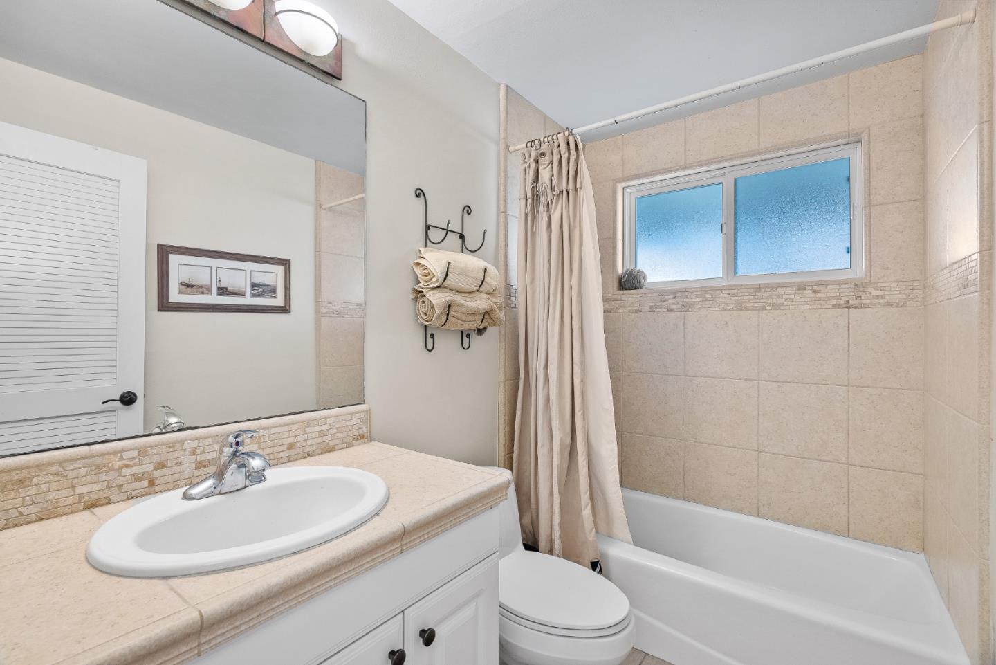 Detail Gallery Image 28 of 40 For 103 Willet Cir, Watsonville,  CA 95076 - 4 Beds | 3 Baths