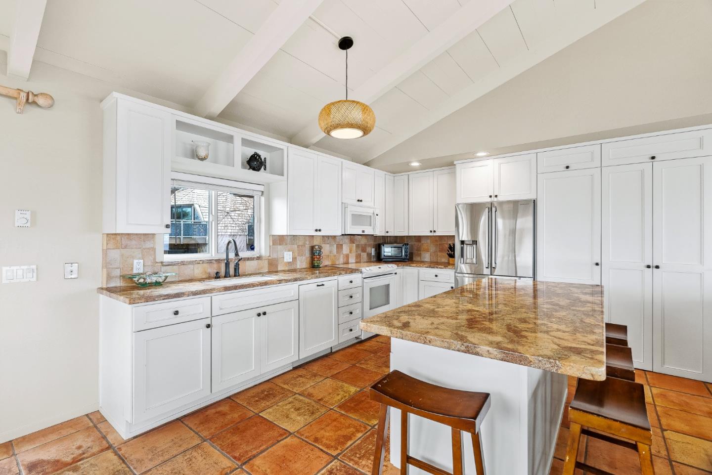 Detail Gallery Image 4 of 40 For 103 Willet Cir, Watsonville,  CA 95076 - 4 Beds | 3 Baths