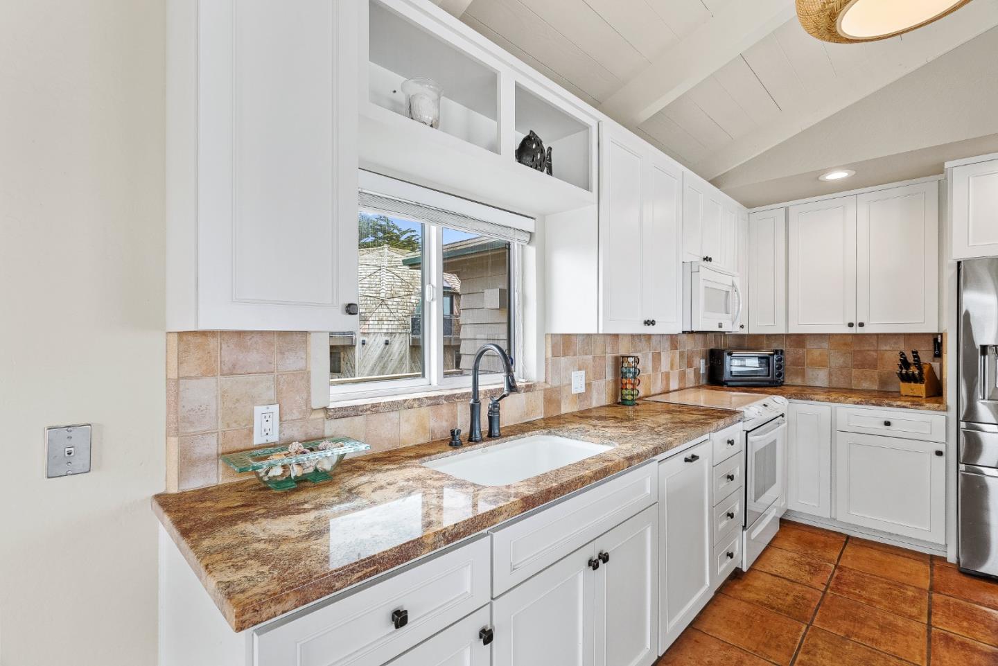 Detail Gallery Image 5 of 40 For 103 Willet Cir, Watsonville,  CA 95076 - 4 Beds | 3 Baths