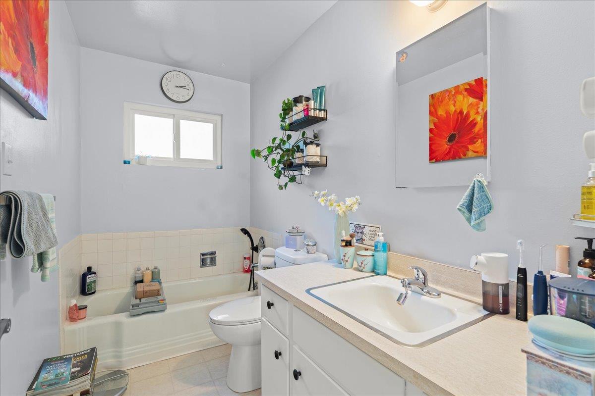 Detail Gallery Image 10 of 41 For 933 Florence Ln, Menlo Park,  CA 94025 - – Beds | – Baths