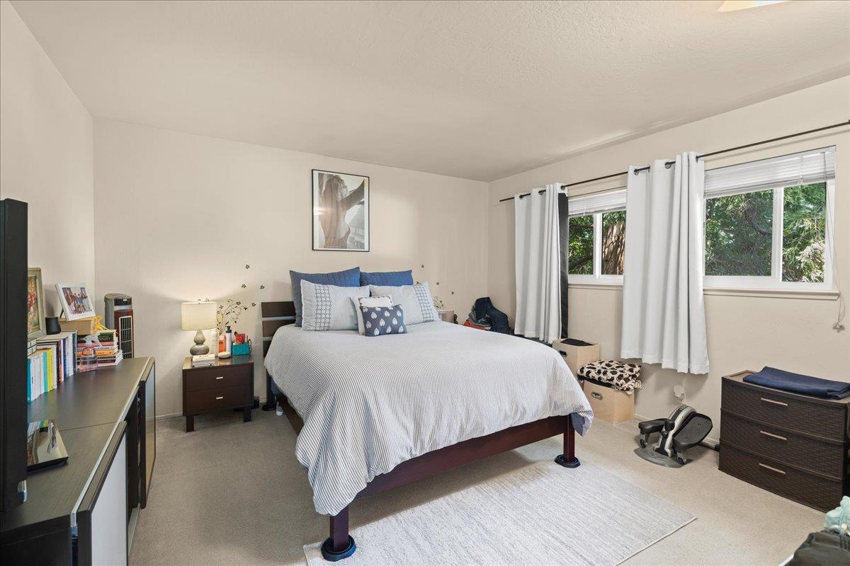 Detail Gallery Image 12 of 41 For 933 Florence Ln, Menlo Park,  CA 94025 - – Beds | – Baths