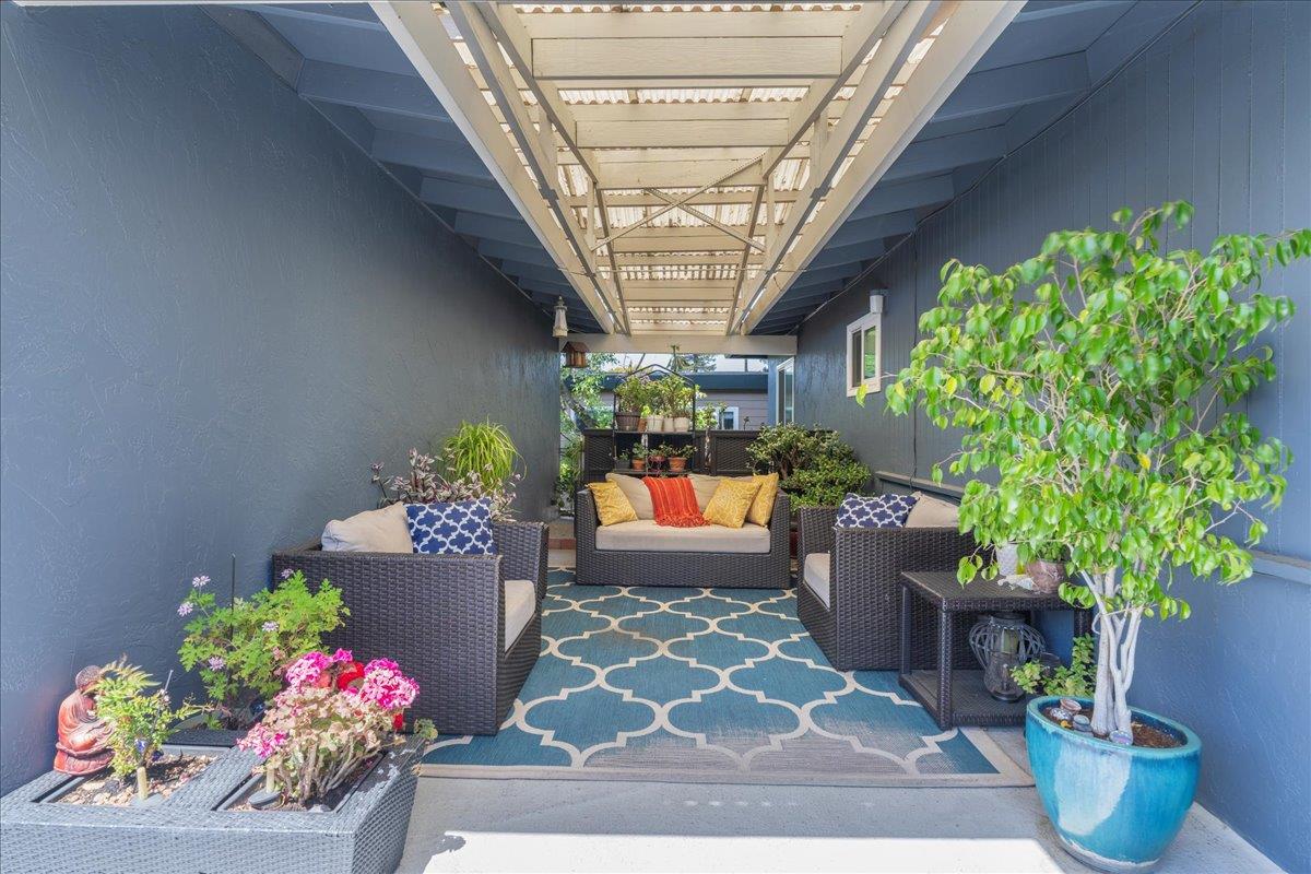 Detail Gallery Image 14 of 41 For 933 Florence Ln, Menlo Park,  CA 94025 - – Beds | – Baths