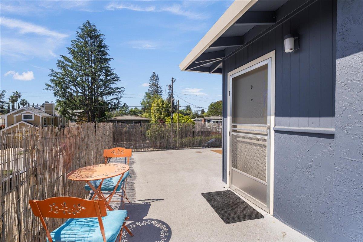 Detail Gallery Image 15 of 41 For 933 Florence Ln, Menlo Park,  CA 94025 - – Beds | – Baths
