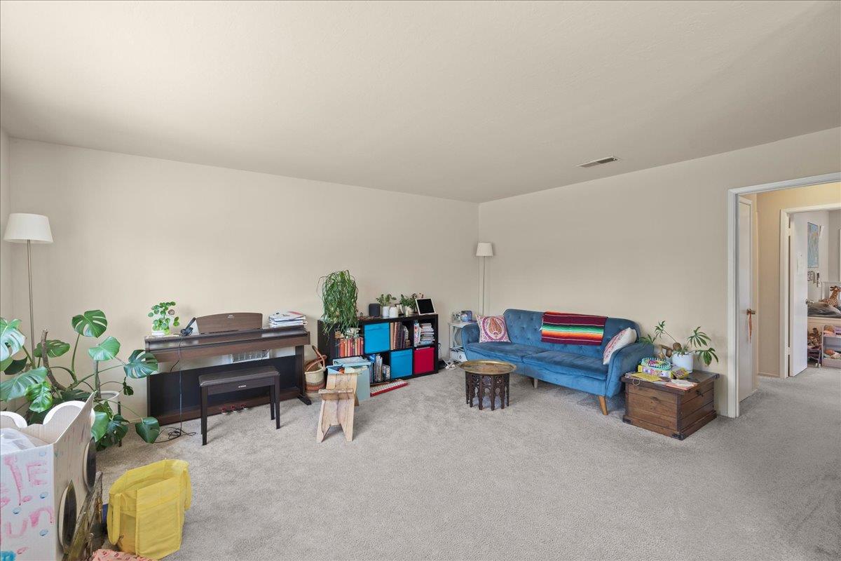 Detail Gallery Image 16 of 41 For 933 Florence Ln, Menlo Park,  CA 94025 - – Beds | – Baths