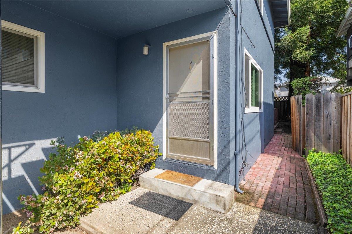 Detail Gallery Image 28 of 41 For 933 Florence Ln, Menlo Park,  CA 94025 - – Beds | – Baths