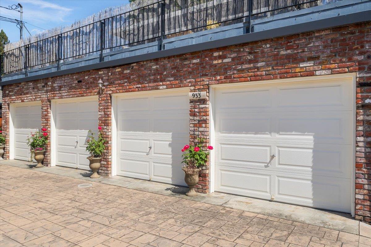 Detail Gallery Image 5 of 41 For 933 Florence Ln, Menlo Park,  CA 94025 - – Beds | – Baths