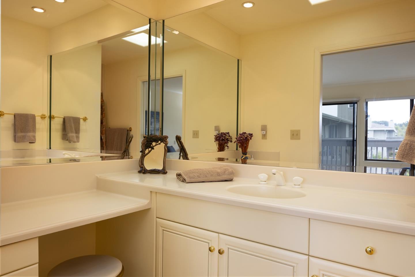 Detail Gallery Image 16 of 27 For 3850 Rio Rd #35,  Carmel,  CA 93923 - 2 Beds | 2/1 Baths