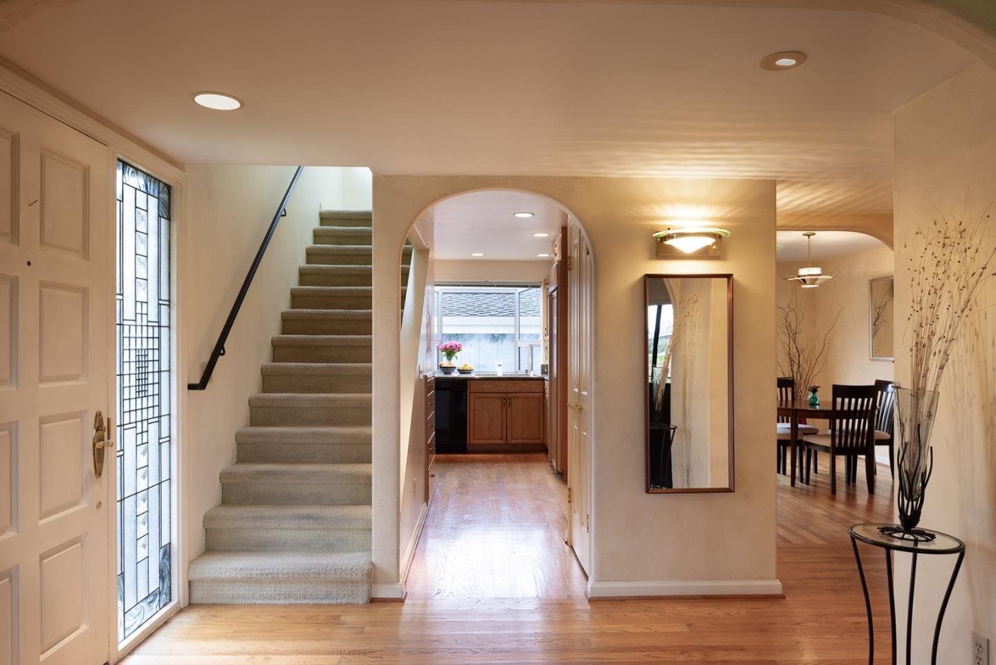 Detail Gallery Image 8 of 27 For 3850 Rio Rd #35,  Carmel,  CA 93923 - 2 Beds | 2/1 Baths