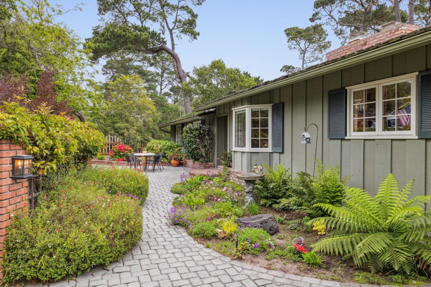 Detail Gallery Image 1 of 39 For 2 Se Pine Ridge Way, Carmel,  CA 93921 - 4 Beds | 3/1 Baths