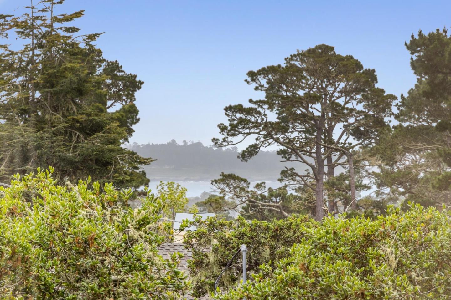 Detail Gallery Image 27 of 39 For 2 Se Pine Ridge Way, Carmel,  CA 93921 - 4 Beds | 3/1 Baths