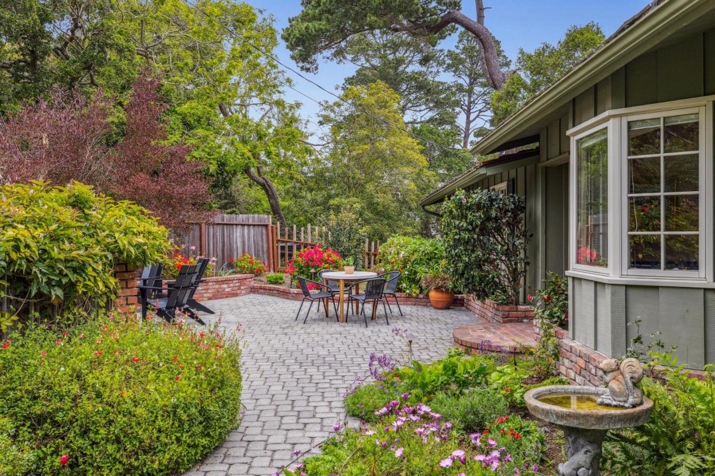 Detail Gallery Image 3 of 39 For 2 Se Pine Ridge Way, Carmel,  CA 93921 - 4 Beds | 3/1 Baths