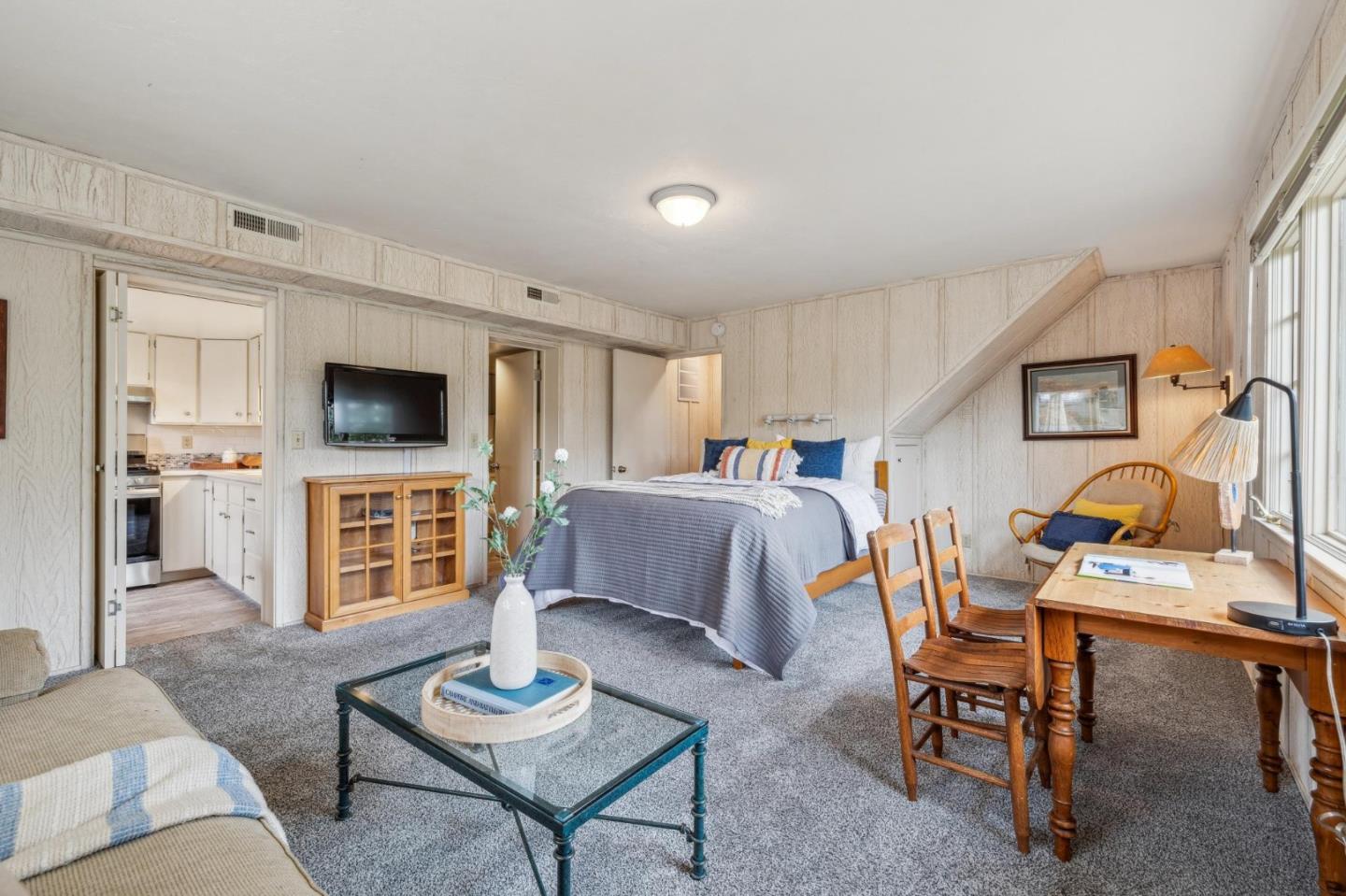 Detail Gallery Image 31 of 39 For 2 Se Pine Ridge Way, Carmel,  CA 93921 - 4 Beds | 3/1 Baths