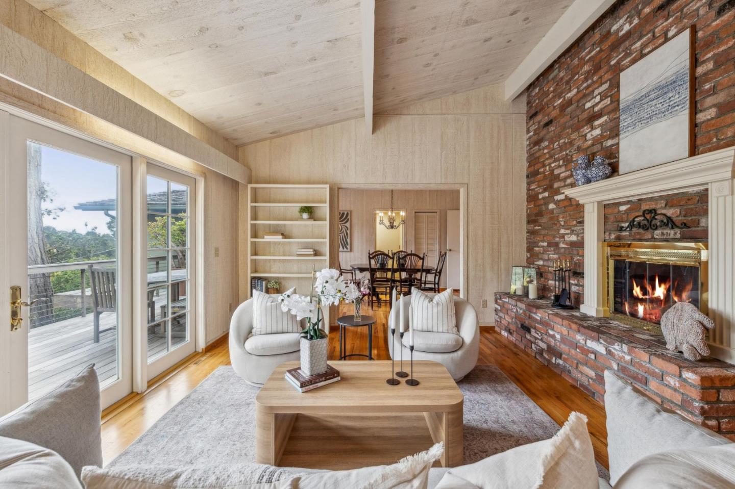 Detail Gallery Image 6 of 39 For 2 Se Pine Ridge Way, Carmel,  CA 93921 - 4 Beds | 3/1 Baths