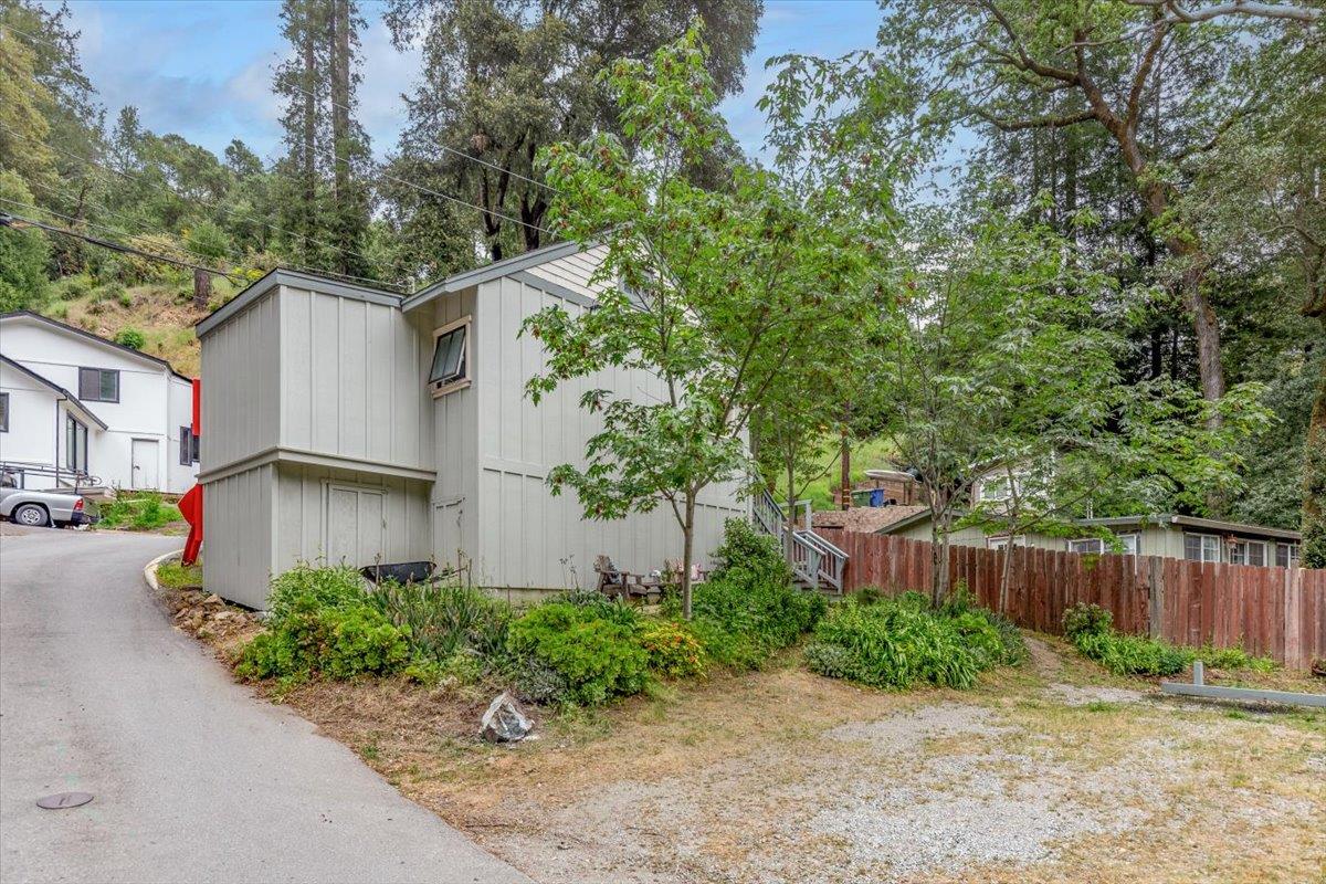 Detail Gallery Image 16 of 20 For 19140 Laurel Dr, Los Gatos,  CA 95033 - 1 Beds | 1 Baths