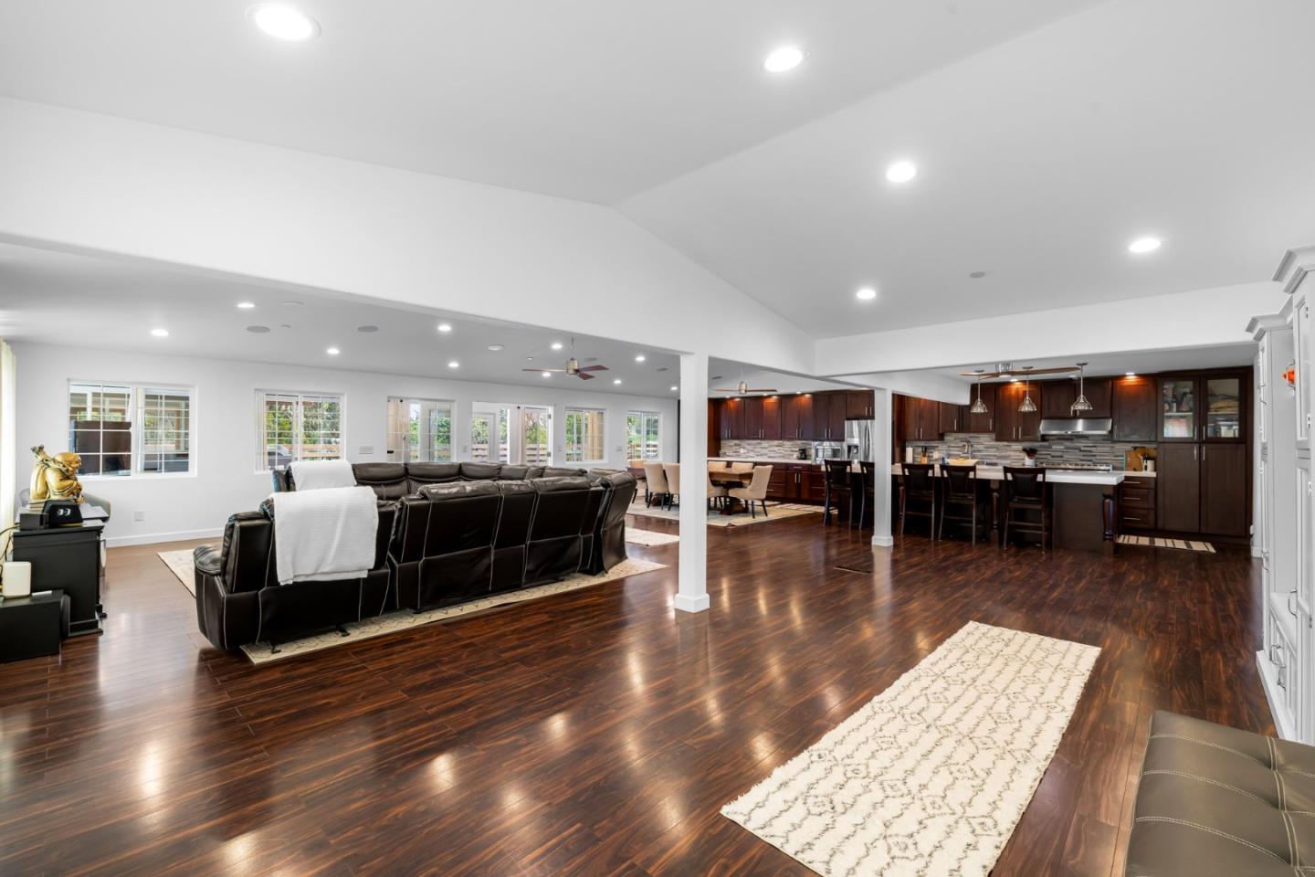Detail Gallery Image 15 of 39 For 1575 Military Ave, Seaside,  CA 93955 - 3 Beds | 2 Baths