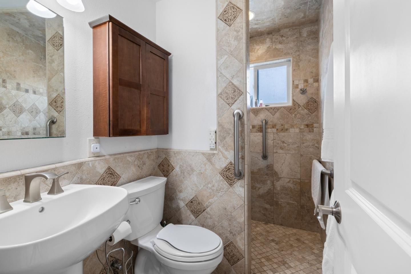 Detail Gallery Image 27 of 39 For 1575 Military Ave, Seaside,  CA 93955 - 3 Beds | 2 Baths