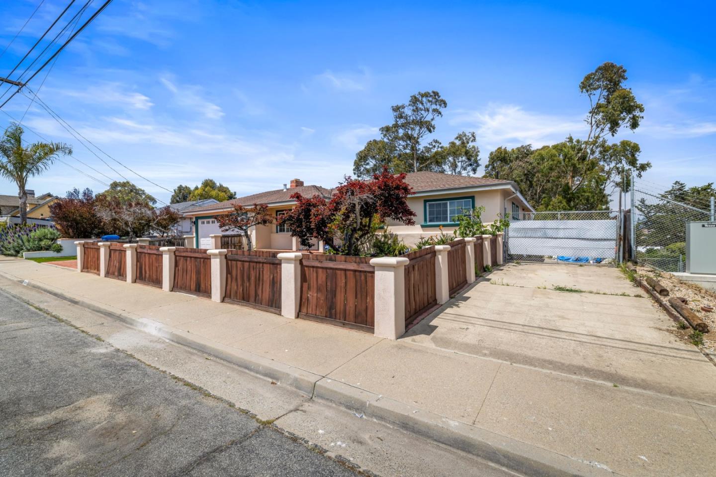 Detail Gallery Image 34 of 39 For 1575 Military Ave, Seaside,  CA 93955 - 3 Beds | 2 Baths