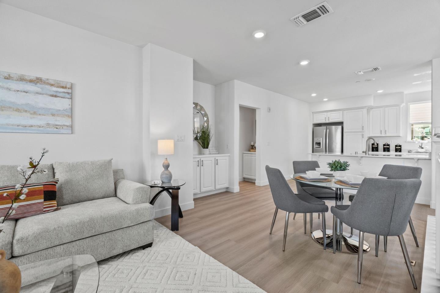 Detail Gallery Image 14 of 53 For 1453 Cherry Cir, Milpitas,  CA 95035 - 3 Beds | 2/1 Baths