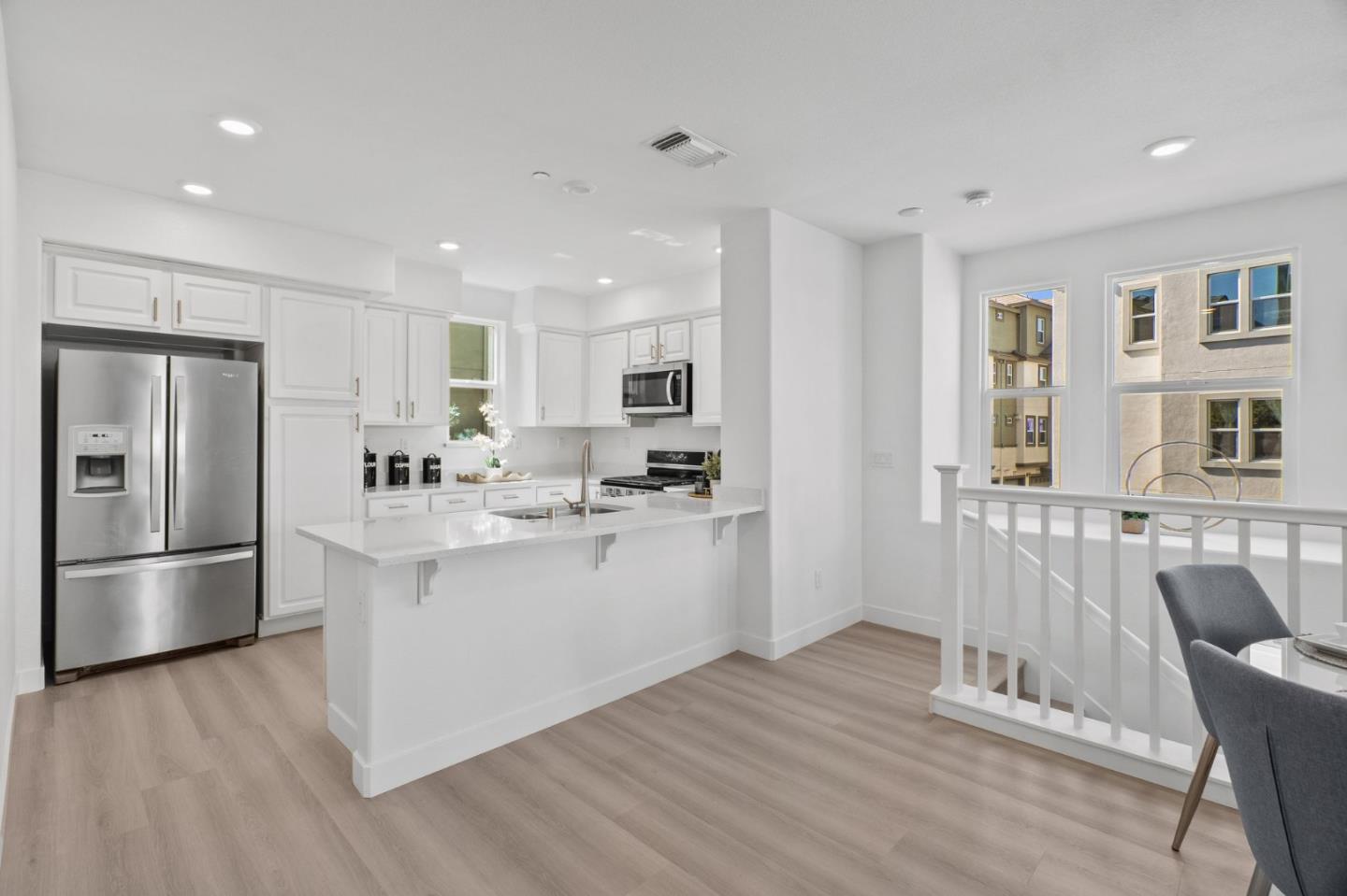Detail Gallery Image 16 of 53 For 1453 Cherry Cir, Milpitas,  CA 95035 - 3 Beds | 2/1 Baths