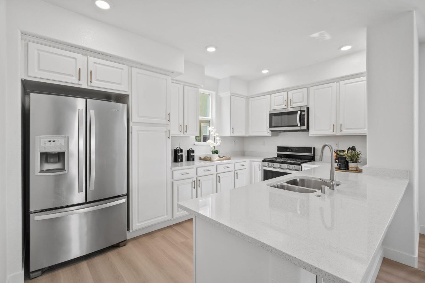 Detail Gallery Image 21 of 53 For 1453 Cherry Cir, Milpitas,  CA 95035 - 3 Beds | 2/1 Baths