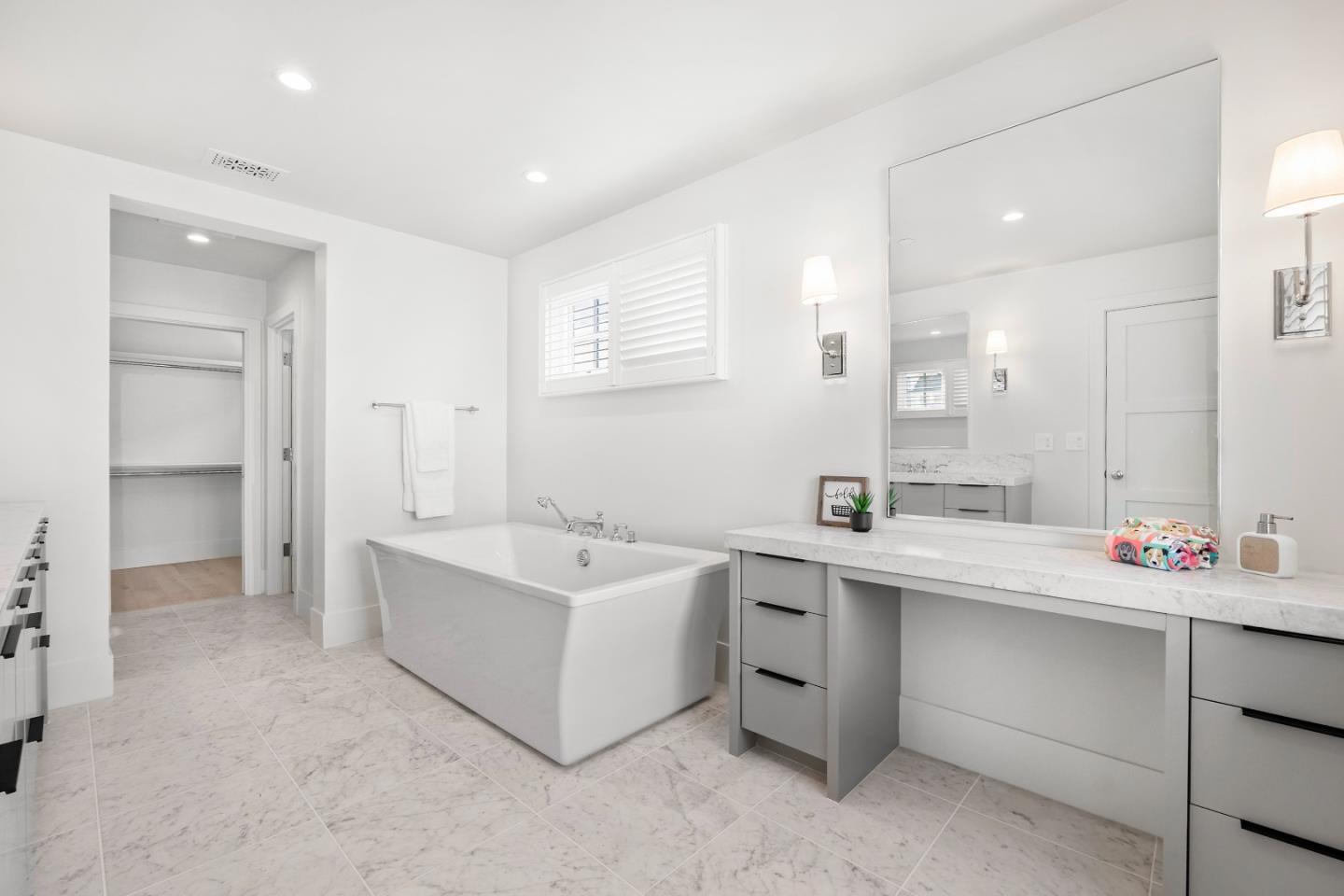 Detail Gallery Image 12 of 56 For 2088 Cully Pl, San Jose,  CA 95124 - 4 Beds | 4/1 Baths