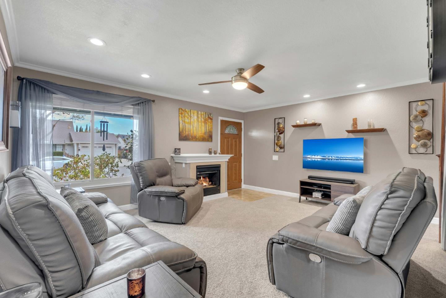 Detail Gallery Image 12 of 33 For 304 Henderson Dr, San Jose,  CA 95123 - 3 Beds | 2 Baths