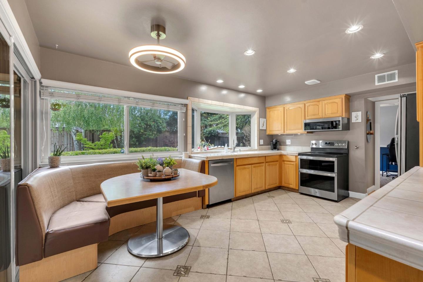 Detail Gallery Image 14 of 33 For 304 Henderson Dr, San Jose,  CA 95123 - 3 Beds | 2 Baths